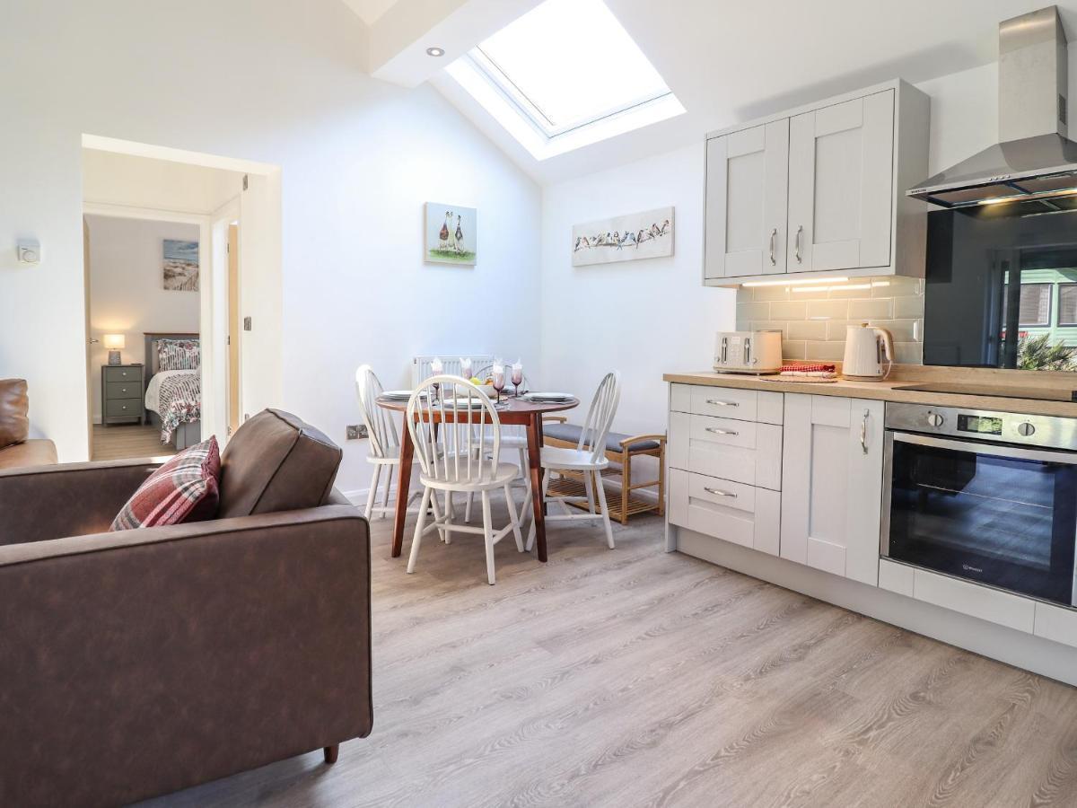 Tan Llech Villa Harlech Bagian luar foto